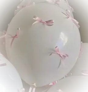 Латексна кулька з бантиками