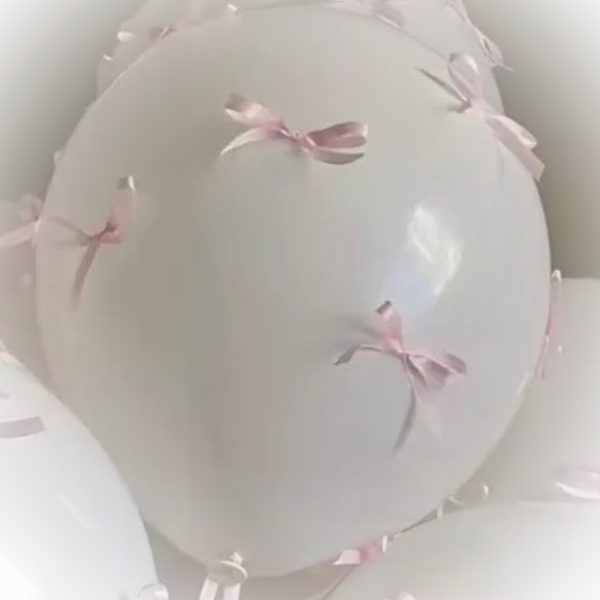 Латексна кулька з бантиками