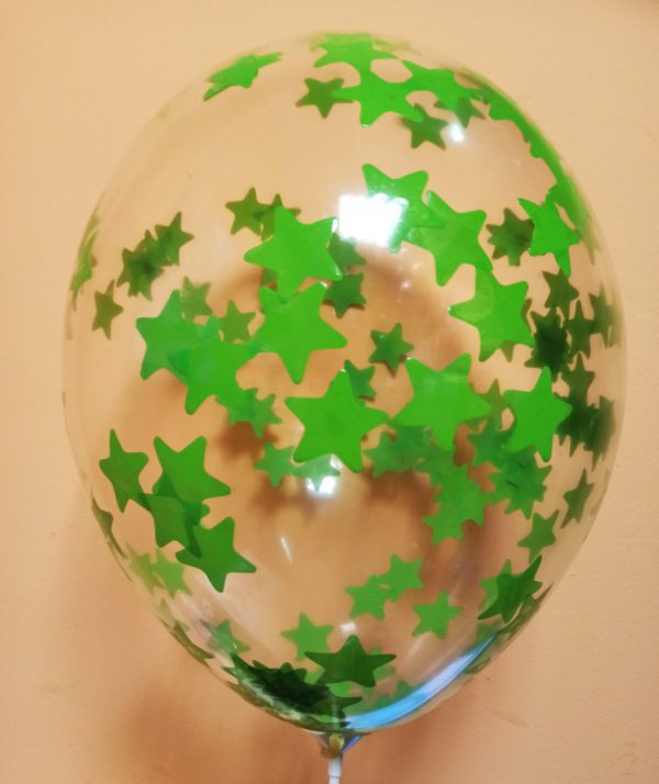 прозрачный шар с зелеными звездами
