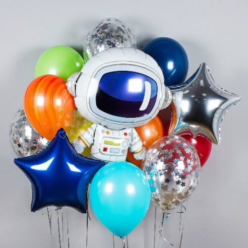 Букет из воздушных шаров с космонавтом﻿